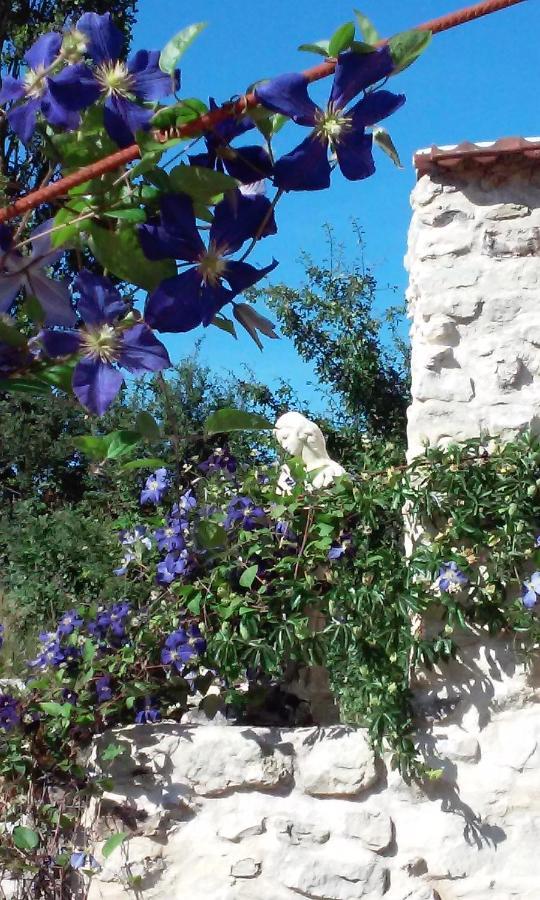 Les Bories En Champagne Vila Montlevon Exterior foto